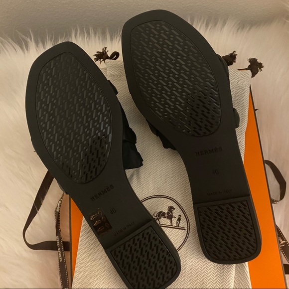 Hermes Aloha Sandals in Noir Size 40/US 10 - Picture 11 of 12